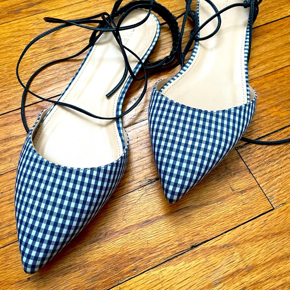 J Crew Size 8 women’s flats. Worn once, like new.